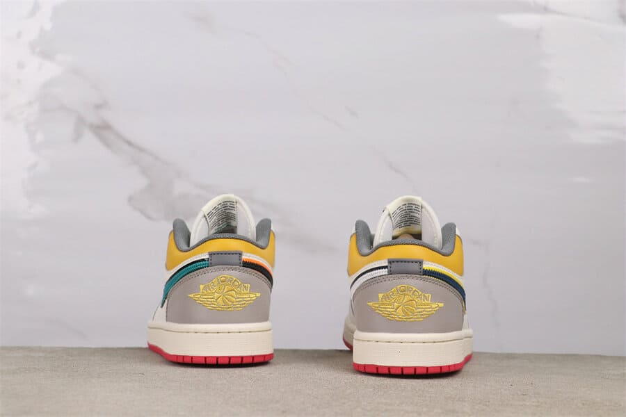 Jordan 1 Low Premium Lace Toggle