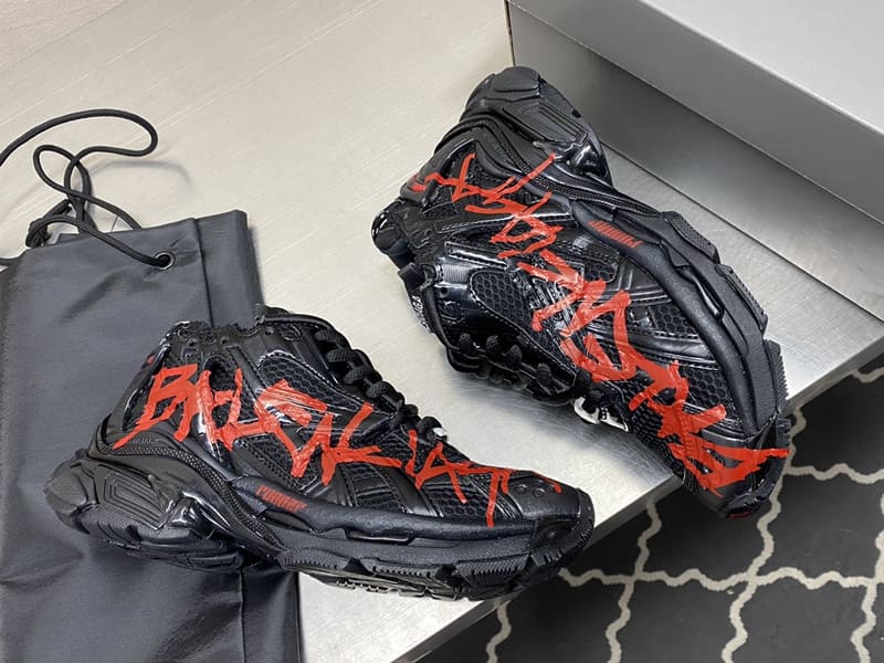 Balenciaga Runner Graffiti Sneaker in Black