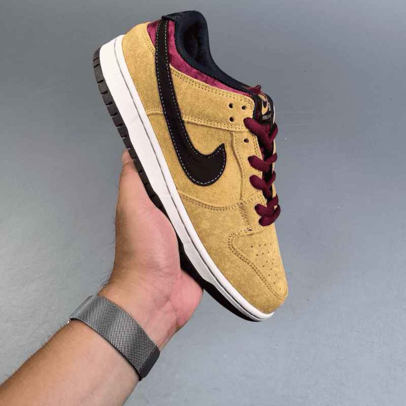 Nike SB Dunk Low City of Cinema