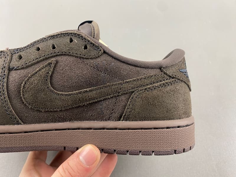 Travis Scott x Air Jordan 1 Low OG SP Velvet Brown Dark Mocha